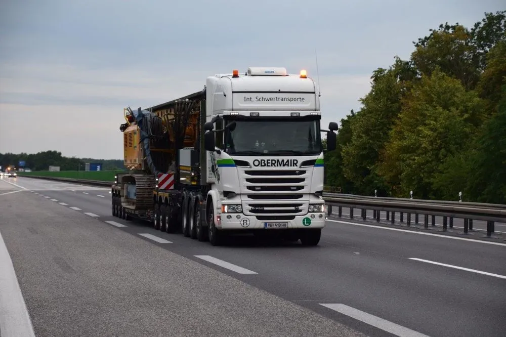 LKW Schwertransport